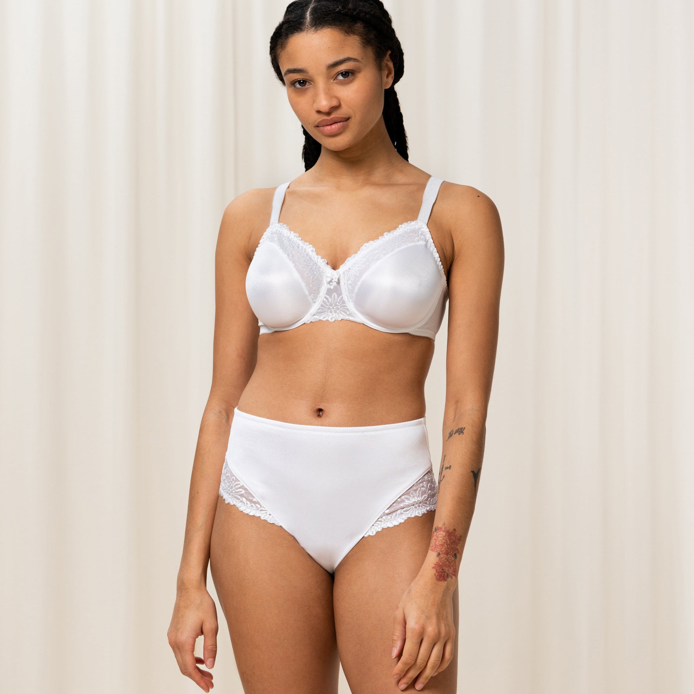 Triumph - Ladyform Soft - Underwire Minimizer Bra
