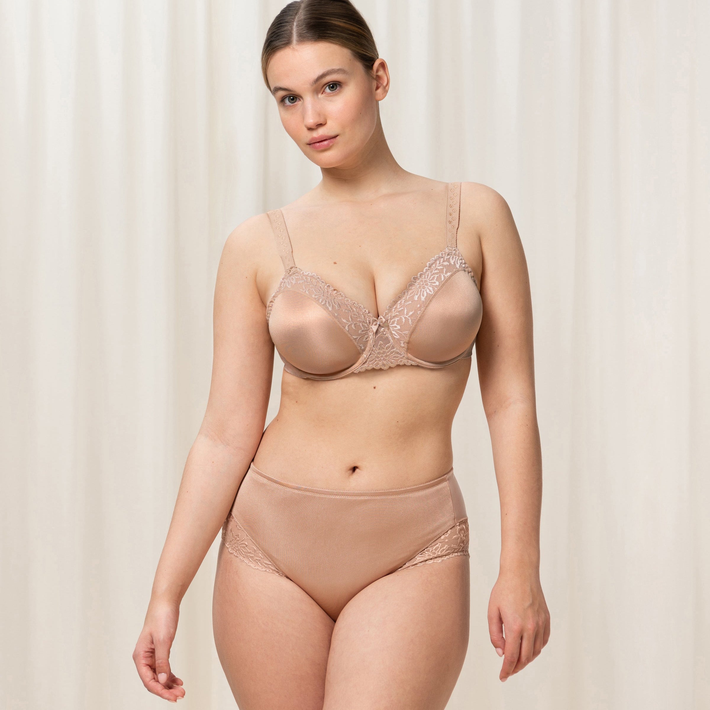 Triumph - Ladyform Soft - Underwire Minimizer Bra