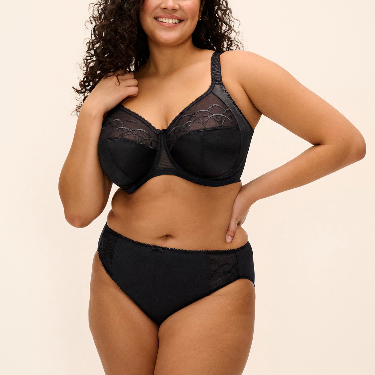 elomi - Cate- Brief