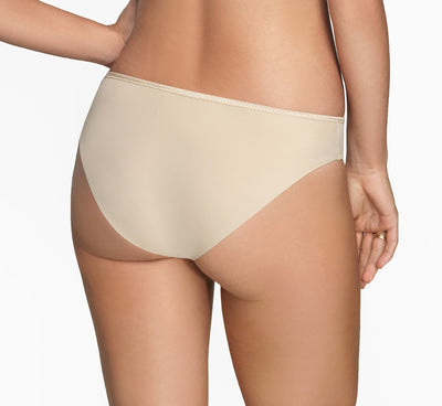 CORIN - VIRGINIA - Brief